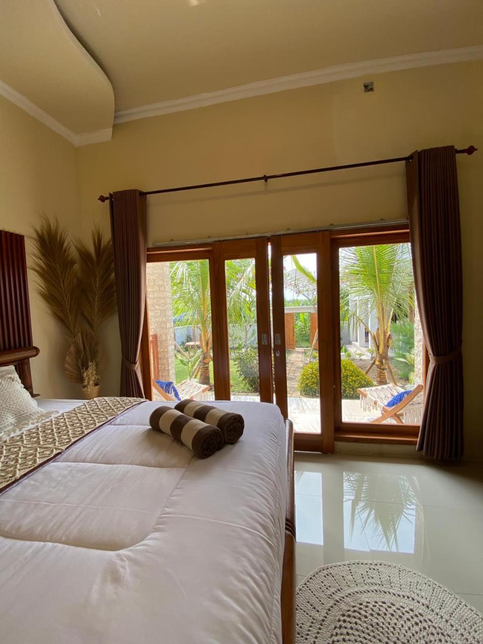 Sumbul View Surfcamp Hotel Airsatang Exterior photo