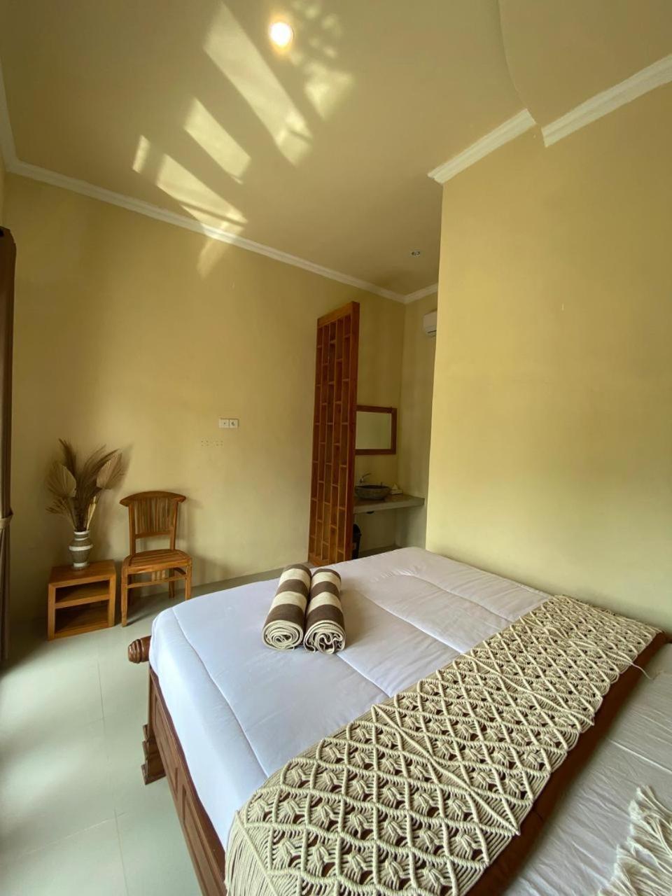 Sumbul View Surfcamp Hotel Airsatang Exterior photo
