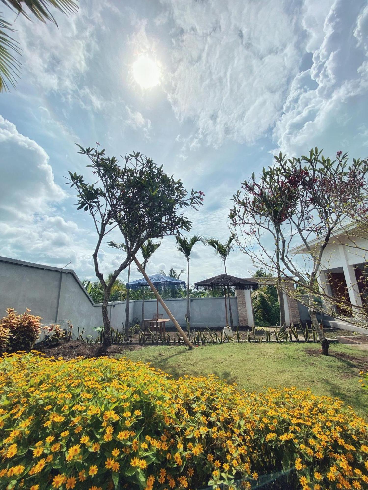 Sumbul View Surfcamp Hotel Airsatang Exterior photo