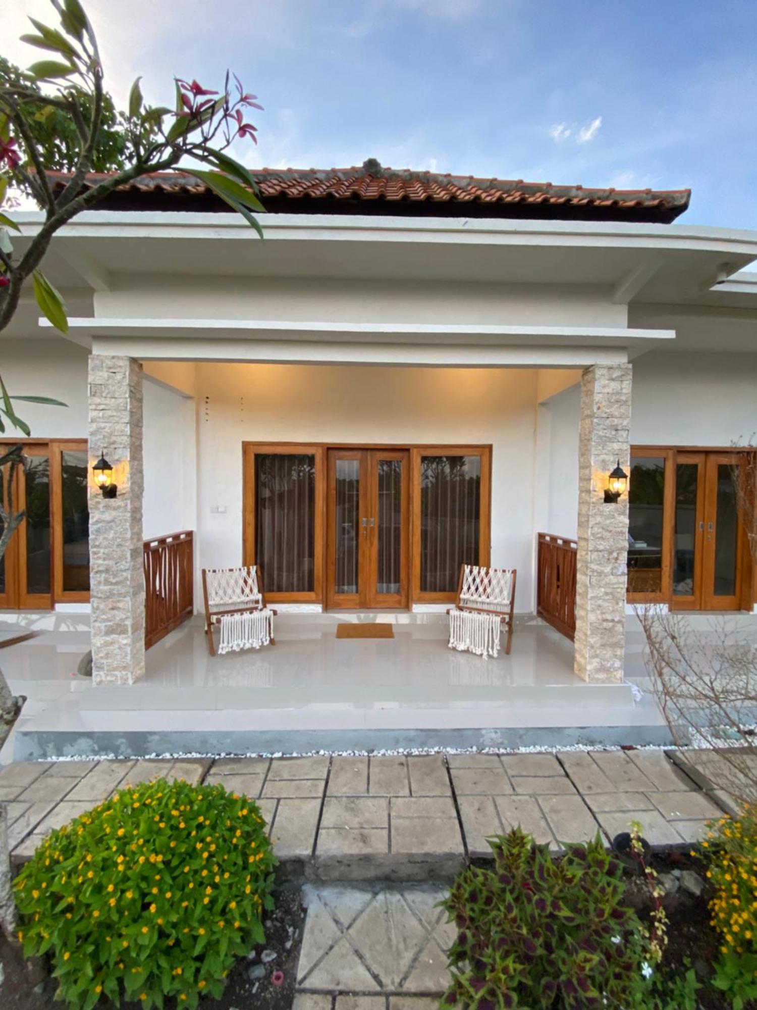 Sumbul View Surfcamp Hotel Airsatang Exterior photo